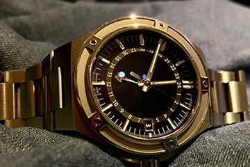 更换南京江诗丹顿石英表电池